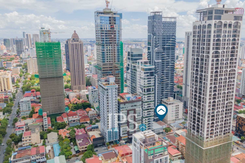 5 Bedroom Commercial Villa For Rent - BKK1, Phnom Penh