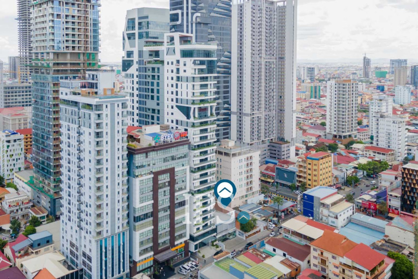 5 Bedroom Commercial Villa For Rent - BKK1, Phnom Penh