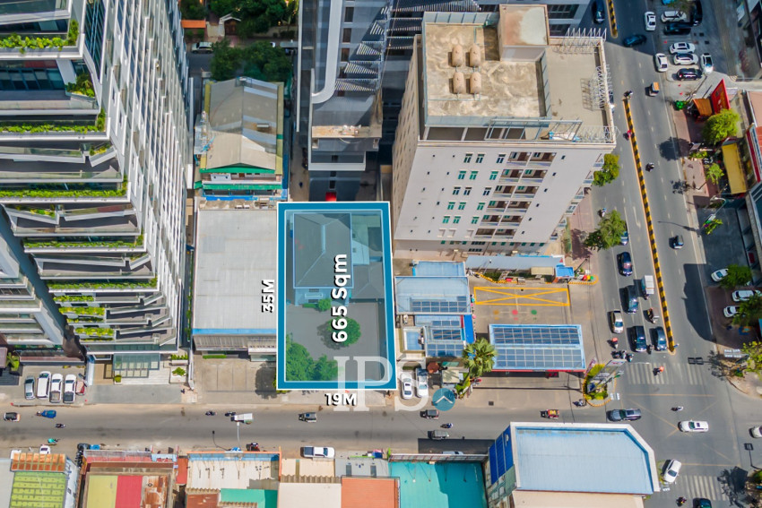 5 Bedroom Commercial Villa For Rent - BKK1, Phnom Penh