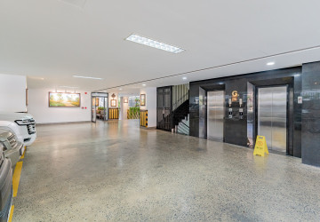 1 Bedroom Serviced Apartment For Rent - BKK1, Phnom Penh thumbnail