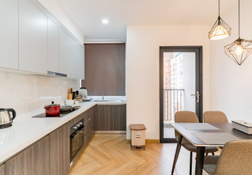 1 Bedroom Serviced Apartment For Rent - BKK1, Phnom Penh thumbnail