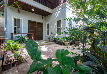 3 Bedroom House For Rent - Sala Kamreuk, Siem Reap thumbnail