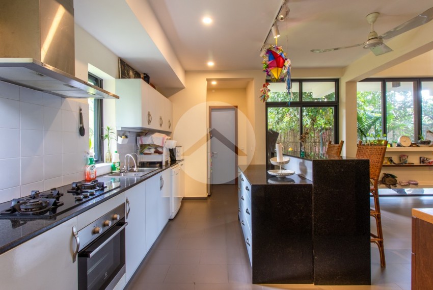 វីឡា 3 បន្ទប់គេង សម្រាប់ជួល - សាលាកំរើក សៀមរាប