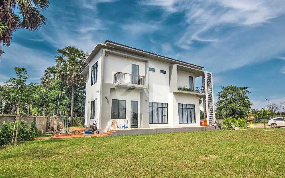4 Bedroom House For Rent - Svay Dangkum, Siem Reap - Image 2