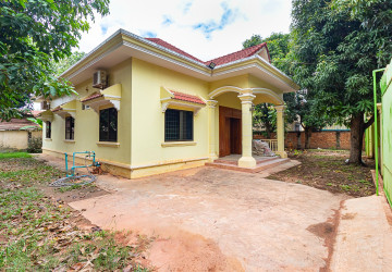 3 Bedroom House For Rent - Svay Dangkum, Siem Reap thumbnail