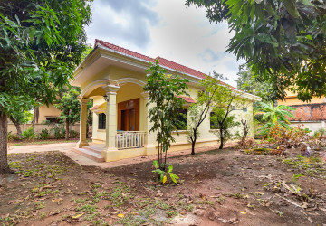 3 Bedroom House For Rent - Svay Dangkum, Siem Reap thumbnail
