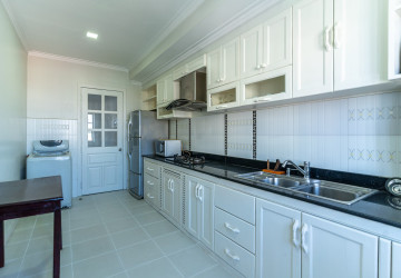 3 Bedroom Service Apartment For Rent - Boeung Kak 2, Phnom Penh thumbnail