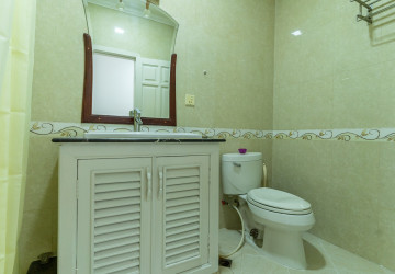 3 Bedroom Service Apartment For Rent - Boeung Kak 2, Phnom Penh thumbnail