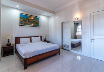 3 Bedroom Service Apartment For Rent - Boeung Kak 2, Phnom Penh thumbnail