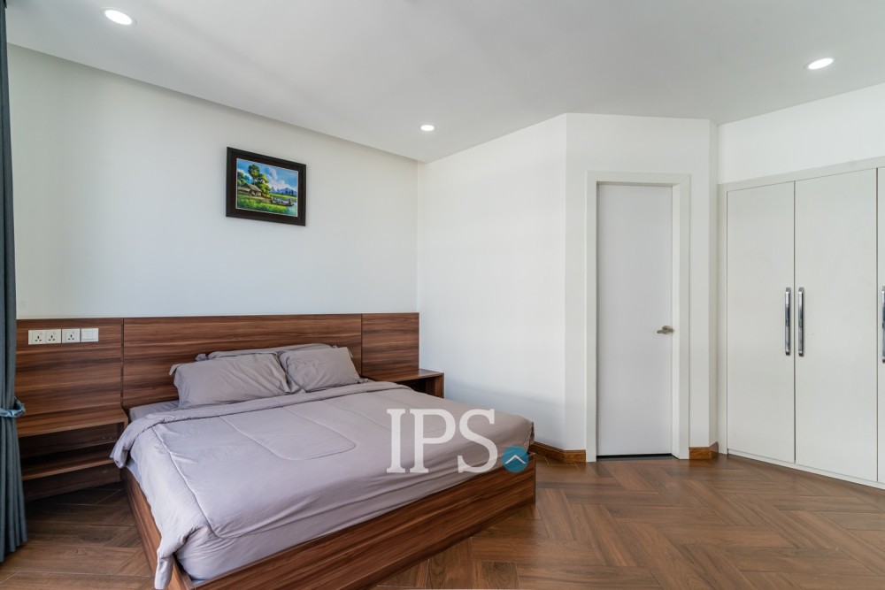 3 Bedroom Serviced Apartment For Rent - BKK1, Phnom Penh - Image 14