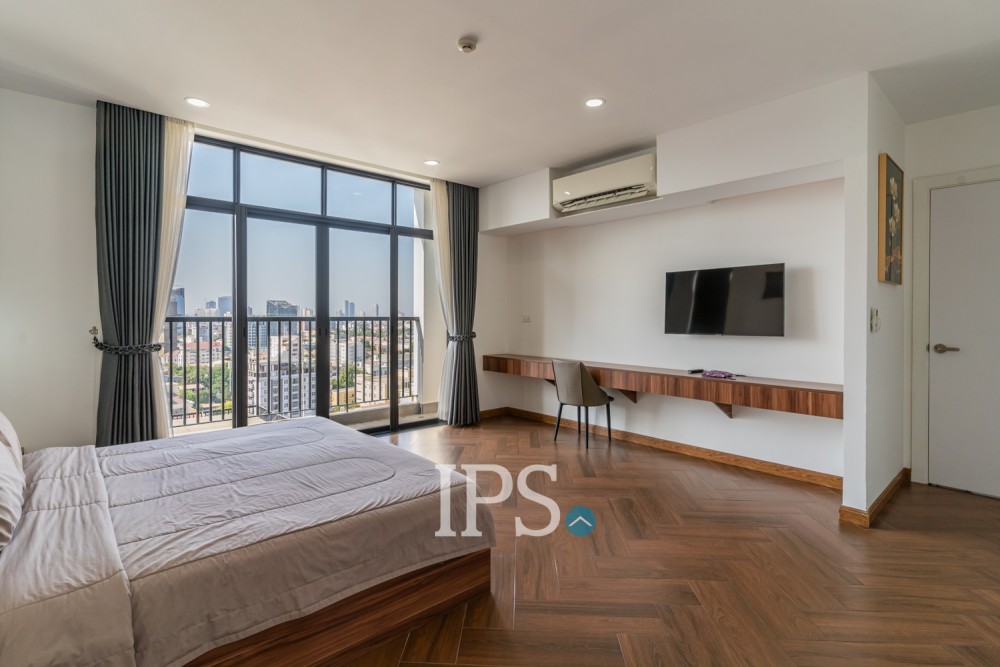 3 Bedroom Serviced Apartment For Rent - BKK1, Phnom Penh - Image 11