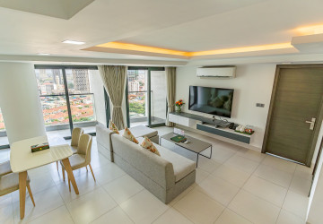Duplex 3 Bedroom Penthouse For Rent - Tonle Bassac, Phnom Penh thumbnail