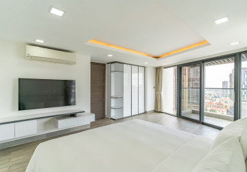 Duplex 3 Bedroom Penthouse For Rent - Tonle Bassac, Phnom Penh thumbnail