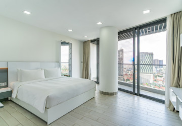Duplex 3 Bedroom Penthouse For Rent - Tonle Bassac, Phnom Penh thumbnail