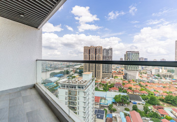 Duplex 3 Bedroom Penthouse For Rent - Tonle Bassac, Phnom Penh thumbnail