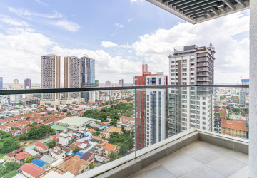 Duplex 3 Bedroom Penthouse For Rent - Tonle Bassac, Phnom Penh thumbnail