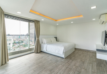 Duplex 3 Bedroom Penthouse For Rent - Tonle Bassac, Phnom Penh thumbnail
