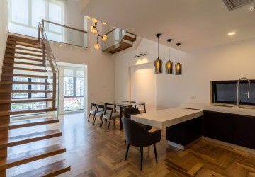 Duplex 3 Bedroom Serviced Apartment For Rent - Tonle Bassac, Phnom Penh thumbnail