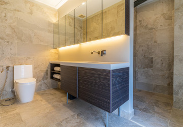 Duplex 3 Bedroom Serviced Apartment For Rent - Tonle Bassac, Phnom Penh thumbnail