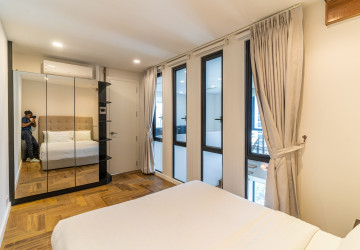 Duplex 3 Bedroom Serviced Apartment For Rent - Tonle Bassac, Phnom Penh thumbnail