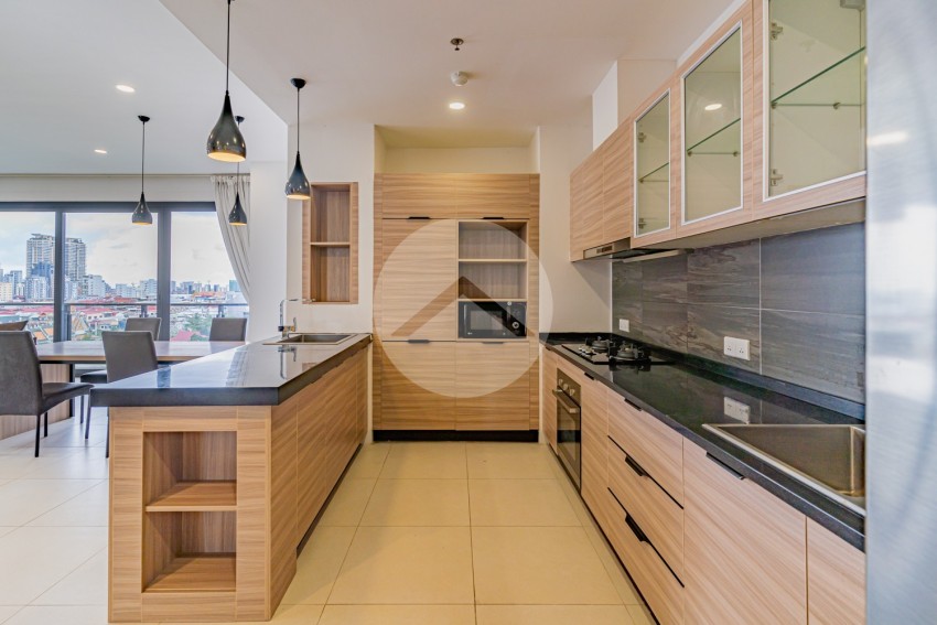 3 Bedroom Condo For Rent - Beoung Raing, Phnom Penh