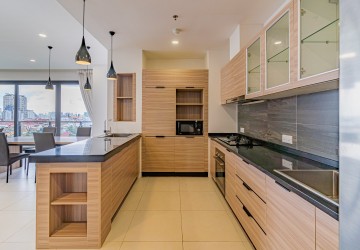 3 Bedroom Condo For Rent - Beoung Raing, Phnom Penh thumbnail