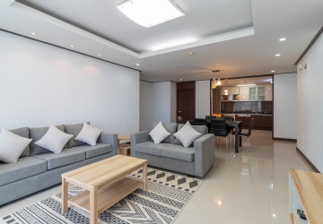 3 Bedroom Condo For Rent - Beoung Kak 1, Phnom Penh thumbnail