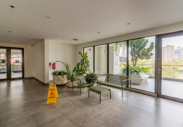 1 Bedroom Condo For Rent - Embassy Central, BKK1, Phnom Penh thumbnail