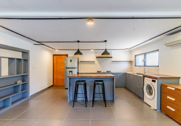 4 Bedroom Apartment For Rent - Boeung Kak 1, Phnom Penh thumbnail