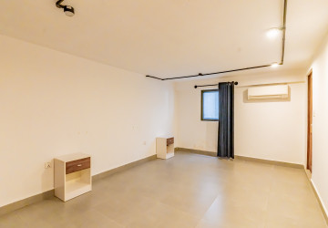 4 Bedroom Apartment For Rent - Boeung Kak 1, Phnom Penh thumbnail