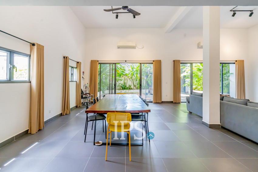 4 Bedroom Apartment For Rent - Boeung Kak 1, Phnom Penh