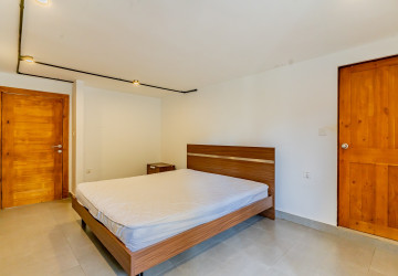 4 Bedroom Apartment For Rent - Boeung Kak 1, Phnom Penh thumbnail