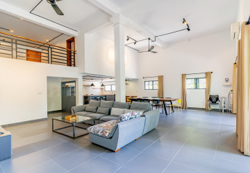 4 Bedroom Apartment For Rent - Boeung Kak 1, Phnom Penh thumbnail