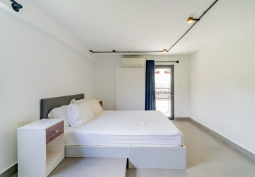 4 Bedroom Apartment For Rent - Boeung Kak 1, Phnom Penh thumbnail