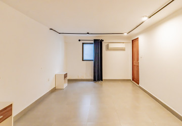 4 Bedroom Apartment For Rent - Boeung Kak 1, Phnom Penh thumbnail