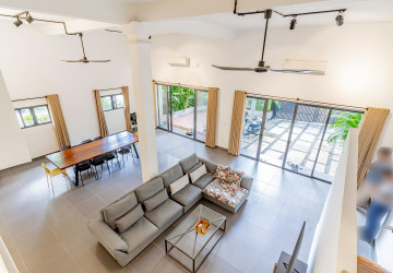 4 Bedroom Apartment For Rent - Boeung Kak 1, Phnom Penh thumbnail