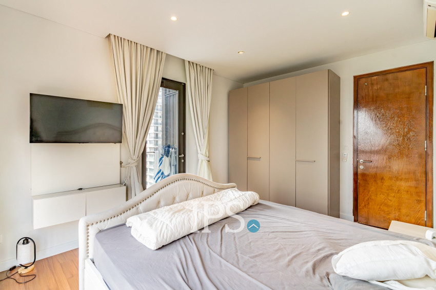 13th Floor 2  Bedroom Condo For Sale - Embassy Central, BKK 1, Phnom Penh