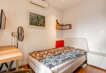 13th Floor 2  Bedroom Condo For Sale - Embassy Central, BKK 1, Phnom Penh thumbnail