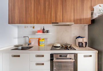 13th Floor 2  Bedroom Condo For Sale - Embassy Central, BKK 1, Phnom Penh thumbnail