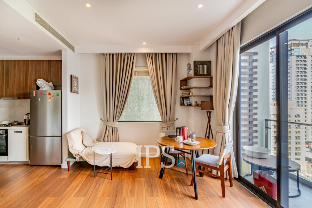 13th Floor 2  Bedroom Condo For Sale - Embassy Central, BKK1, Phnom Penh - Image 2
