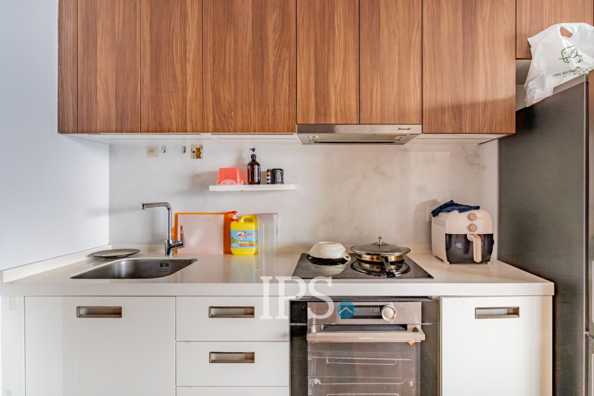 13th Floor 2  Bedroom Condo For Sale - Embassy Central, BKK 1, Phnom Penh