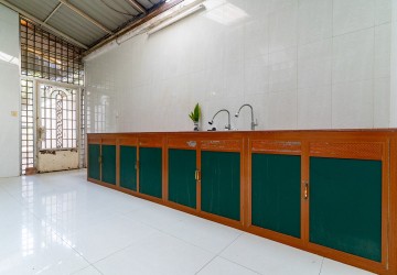 4 Bedroom Bungalow For Sale - Toul Kork, Phnom Penh thumbnail