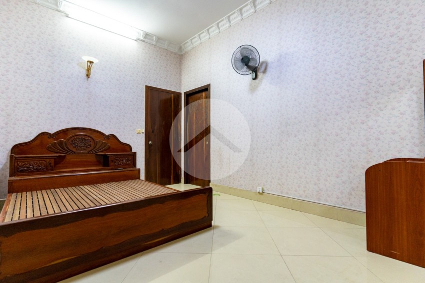 4 Bedroom Bungalow Villa For Sale - Toul Kork, Phnom Penh