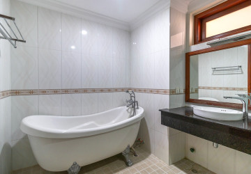 1 Bedroom Apartment For Rent - Sala Kamreuk, Siem Reap thumbnail