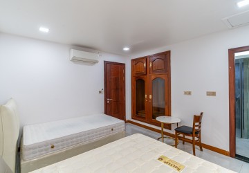 6 Bedroom Villa For Sale - Toul Svay Prey 2, Phnom Penh thumbnail
