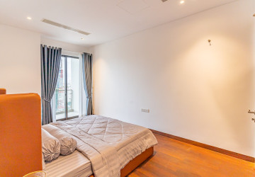 16th Floor Duplex 2 Bedroom Condo For Sale - Embassy Central, BKK1, Phnom Penh thumbnail