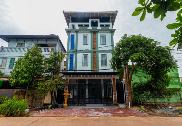 7 Bedroom Guesthouse  For Rent - Sala Kamreuk, Siem Reap thumbnail