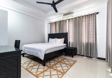 7 Bedroom Guesthouse  For Rent - Sala Kamreuk, Siem Reap thumbnail