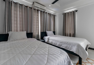 7 Bedroom Guesthouse  For Rent - Sala Kamreuk, Siem Reap thumbnail