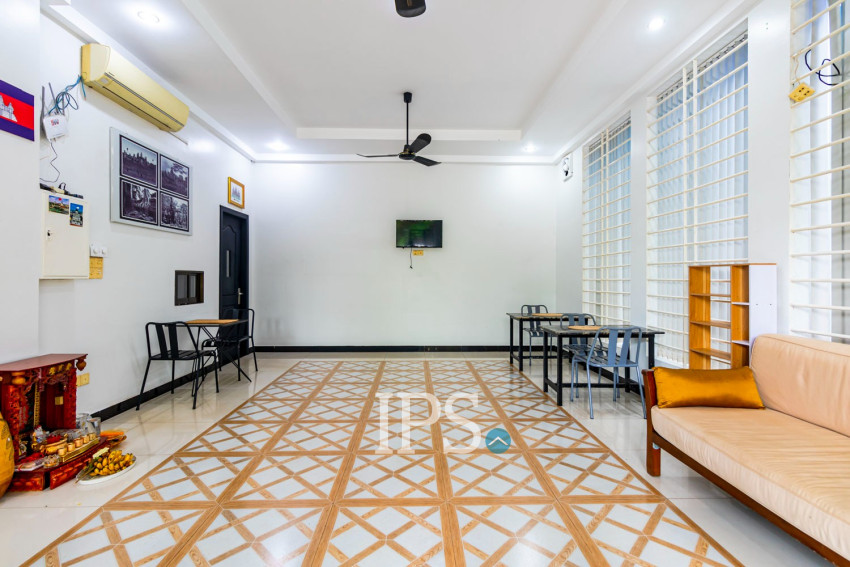 7 Bedroom Guesthouse  For Rent - Sala Kamreuk, Siem Reap
